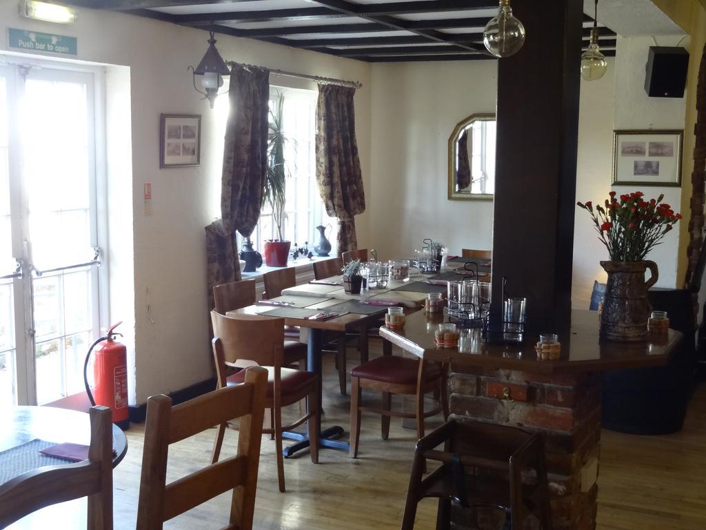 The Dove Inn Micheldever Exterior foto